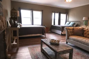 Zoo Stay: Your Unique Austin Opportunity - Image 3