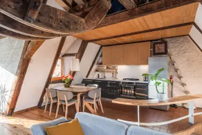 Rustic 3 bedroom loft in Old Town - Image 4