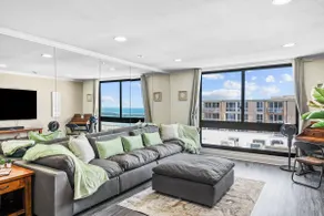 Oceanfront/Oceanview Modern and Comfy Condo - Image 2