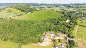 Downhouse Farm, grade II listed Cotswold farmhouse - Image 2