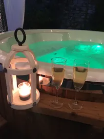 Romantic Cottage and Nordic Bath 1 hour from Paris - Image 3