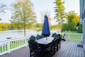 Lakeshore Cottage- Lakefront, Hot Tub & Gameroom - Image 3