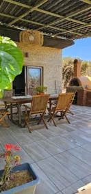 Quiet Oasis: Garden, BBQ, Hammock, 3min to Beach - Image 2