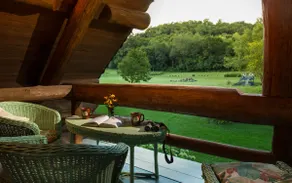 A Family Size Log Cabin in Leon Valley - Image 4