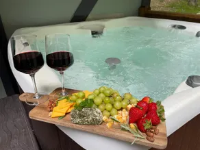 Chalet At Beech Mountain NC Hot Tub Pets Sleeps 16 - Image 4