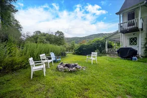 Spacious Catskills Farmhouse on over 5 acres! - Image 4
