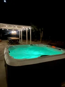 White Moon Ranch - Hot Tub under Stars! Mini Golf - Image 4