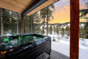 Riverfront Cabin – Hot Tub, Fire Pit & Steam Shower - Image 3
