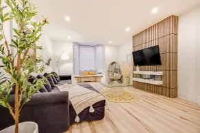 hidden gem retreat-HotTub, Igloo & movie room - Image 2