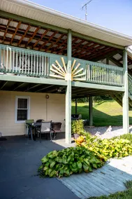 Peaceful Paradise 3BR Cottage Getaway - Image 2