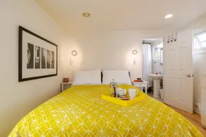 Bright Beach Cottage, Center of town, 30-day - Image 3
