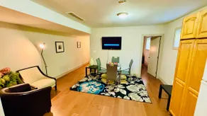 Cozy, newly decorated, charming, private apartment - Image 2