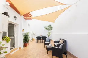 Fantastic 3 bedroom apartment in the center - Image 2