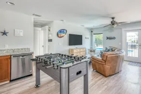 Pelican Luxury-Pool, Heated Spa, Walk to the Beach - Image 5