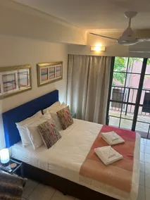 Quiet Esplanade Location - 10 Colonial Court - Image 2