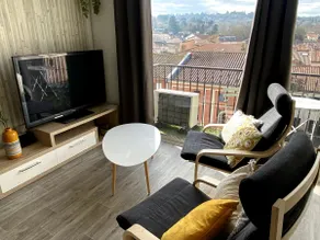 Air Cond apartment, local market and transport - Image 3