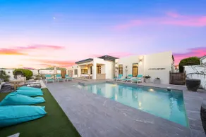 Luxury Oasis Villa with Pool! - 3 Mins to Beach, Shops, Restaurants, Market. - Image 2