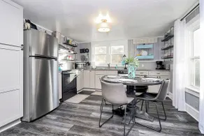 Shabby Chic Bungalow im Herzen von Cornelius - Image 4