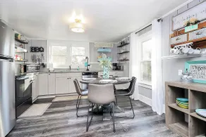Shabby Chic Bungalow im Herzen von Cornelius - Image 3