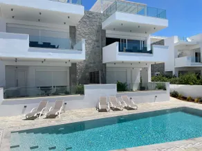 Sandy Beach Penthouse: Private Rooftop + Pool - Image 2