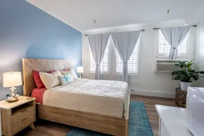 Romantic studio in Palm Beach with free parking - Image 4
