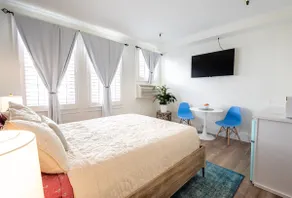 Romantic studio in Palm Beach with free parking - Image 5
