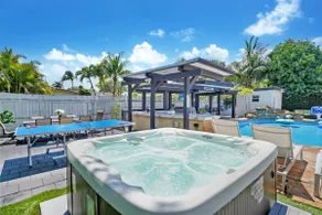 Luxe Oasis | Heated Pool & Hot Tub Near Hard rock - Image 2