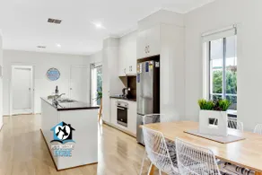 Maison contemporaine 3BR avec vue sur la mer - Image 2
