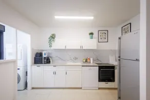 YaffoTLV Beach - Bright 2 Bedroom Apartment WITH SHELTER - Image 3