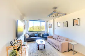 YaffoTLV Beach - Bright 2 Bedroom Apartment WITH SHELTER - Image 2