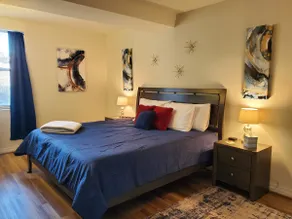 Dwntwn 1BR/Pool/Gym/Parking/Hi-Speed WiFi/King Bed - Image 4