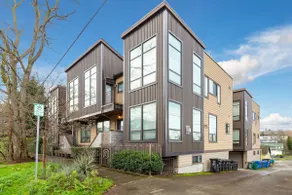 Modern 3BR | Walk to Lake, Light Rail & Dining - Image 5