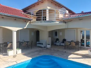 Remarkable villa in central Dalmatia - Image 3