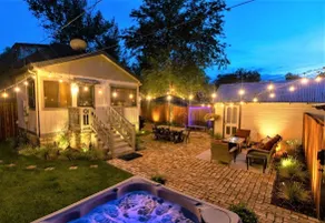 Stunning Home - Walk to train/river/park/downtown. - Image 2
