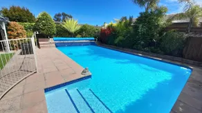 Meerendal Cottage-Affordable Luxury-Private Garden with Pool & Hot Tub - Image 4