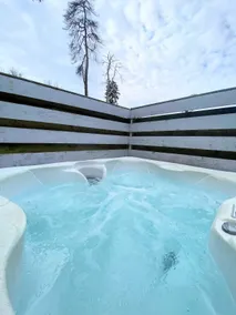 Magpie 6 (Hot Tub)HuntersMoon-Warminster-Bath - Image 2