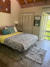 Beach Townhouse, near hip strip, beach, airport - Image 4