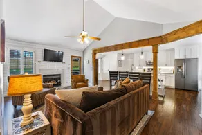 The Clever Mule is a charming home- Great Location - Image 3