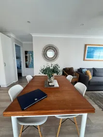 Pearly Shells Beach Cottage- 200m walk to Beach & 500m to shops  - pet friendly - Image 4