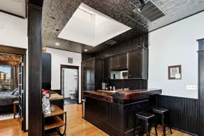Modern Downtown Loft - Image 5