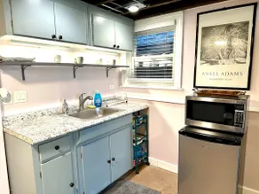 Vintage Suite Home Chicago by Sox/Park/Transit - Image 3