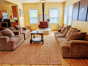 4BR Cottage Downtown fenced w/views - Image 4