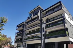 Pool | Gym | Parking | Balcony | 5 min to beach - Image 4