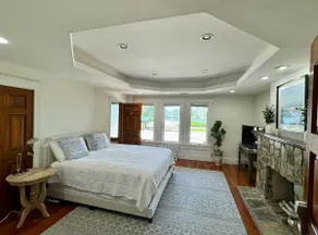 Waterfront Apartment! - Image 3