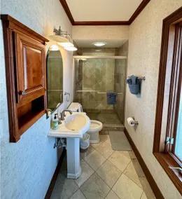Waterfront Apartment! - Image 4
