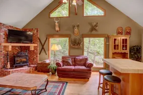 Wildwood Chalet -Raystown Lake Vacation Rentals, Aunt Susie's - Image 2