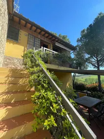 Chianti Barn with Pool and Vineyard View - Image 2