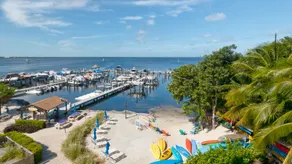 Sunsets and Turtles at Moon Bay Key Largo 24' Boat Lift - Image 5