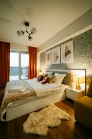 Penthouse in Center /w Queen Bed - Image 2