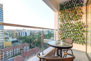 Modern Luxe 2BR w/ Gym, Golf, Tuck Shop & Views - Image 2